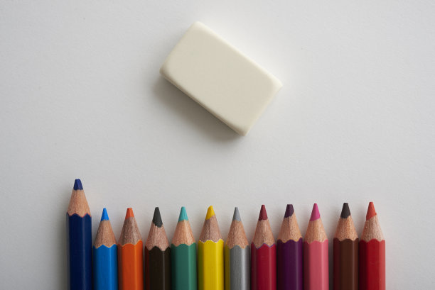 彩色铅笔和橡皮筋图片下载