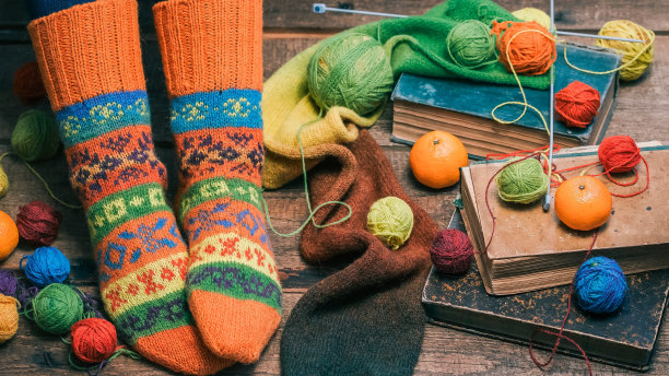 在地板上编织图片下载