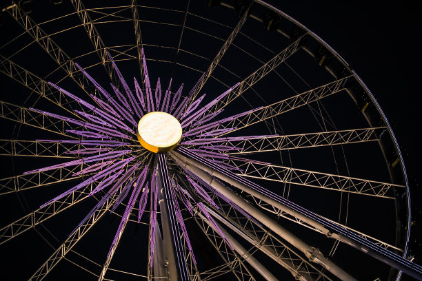 夜间旋转木马图片下载