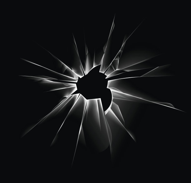 有锋利边缘和弹孔的碎窗图片下载