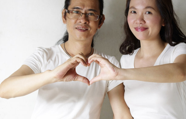 浪漫的情侣图片下载