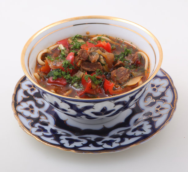 乌兹别克拉格曼肉汤和蔬菜图片下载