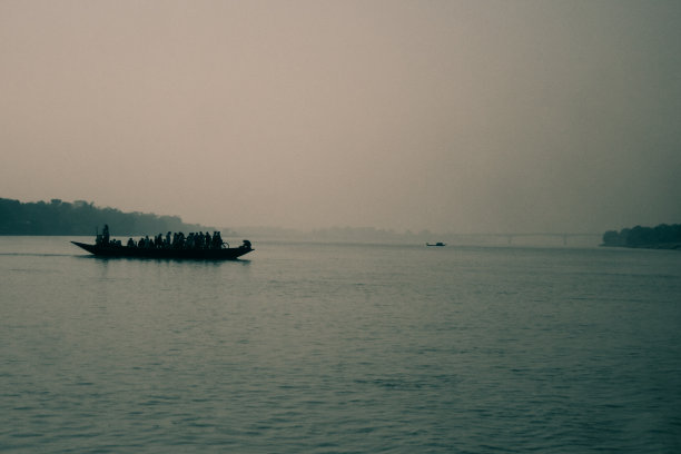 印度渡河图片下载