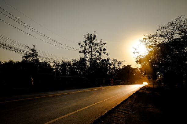美丽的阳光日落为背景图片下载