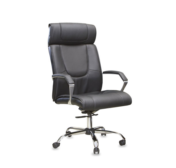 黑色皮革的办公椅。孤立的图片下载