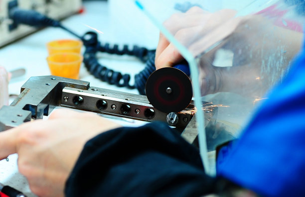 修理这台机器图片下载