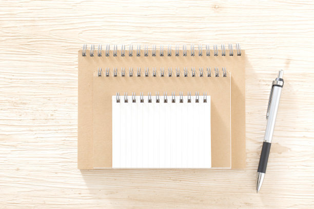 白色的注意图片下载