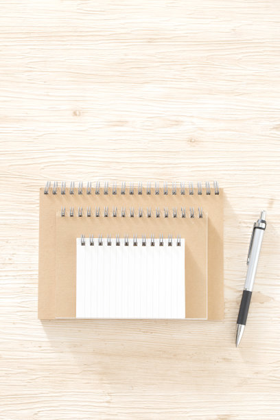 白色的注意图片下载