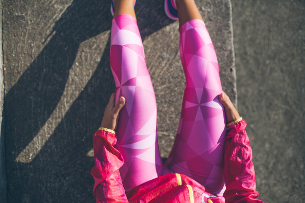 女性健身器材的特写。图片下载