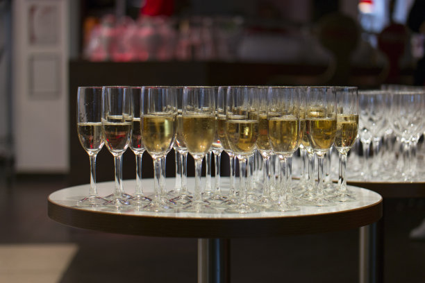 眼镜用香槟图片下载