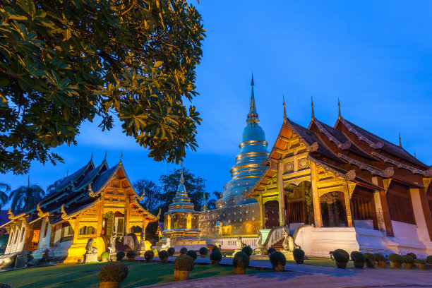 泰国清迈，辛格寺的黄昏景色图片下载