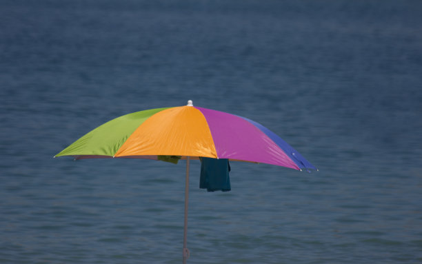 彩色沙滩伞图片下载