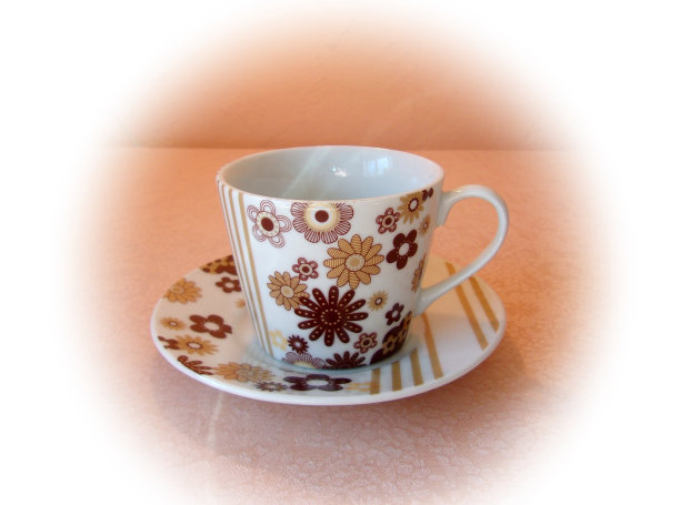 咖啡杯和盘子图片下载