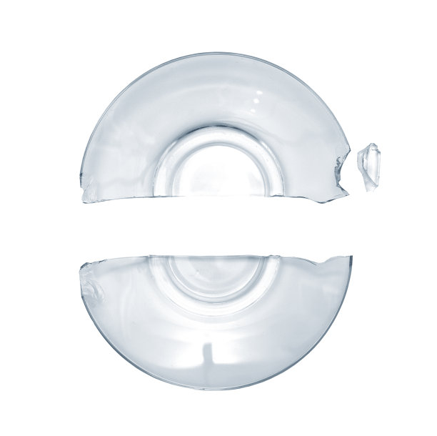 破碎的玻璃盘子图片下载