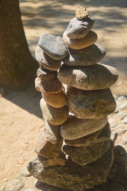 奈美岛的岩层图片下载