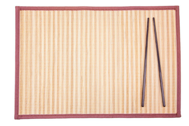 筷子在垫子上图片下载