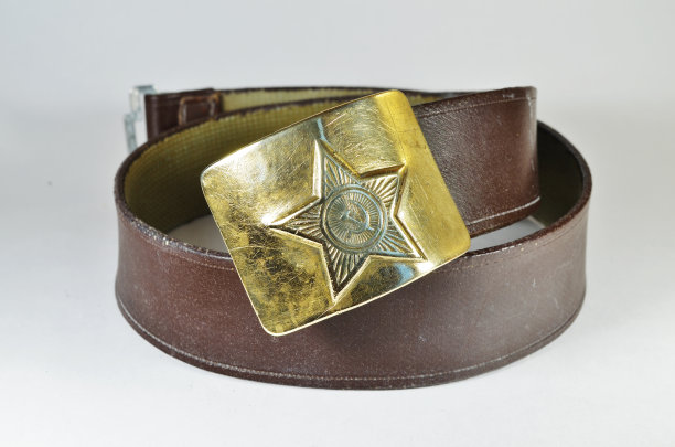 军队腰带的士兵。图片下载