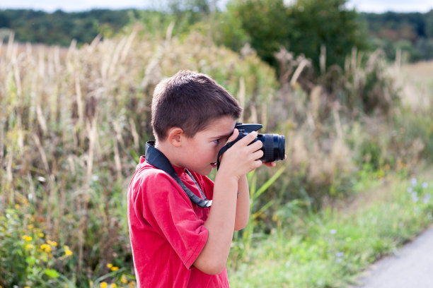年轻的摄影师图片下载