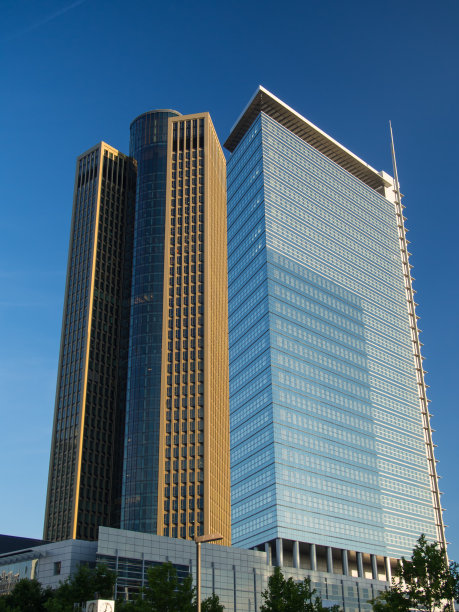 德国法兰克福展览现场的摩天大楼图片下载