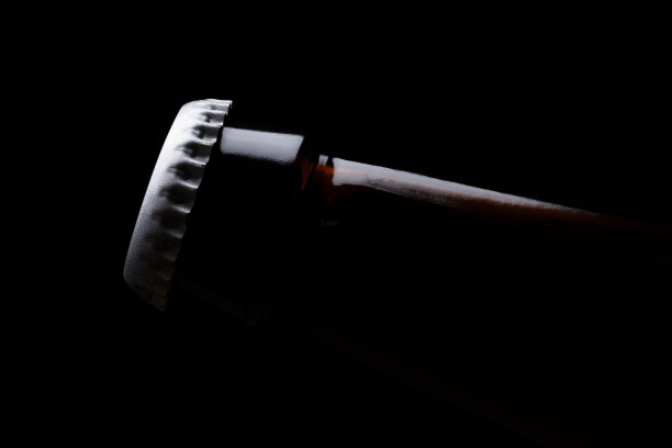 啤酒瓶图片下载