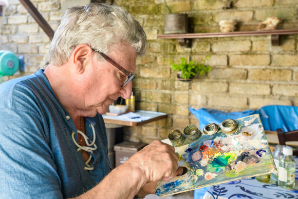 高级的人画图片下载