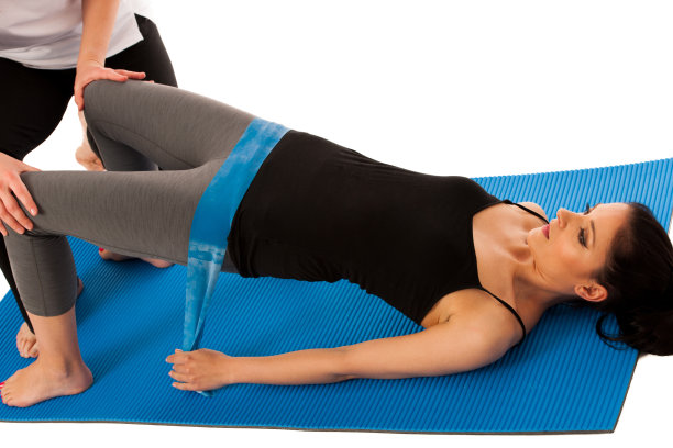 理疗师用手做运动图片下载