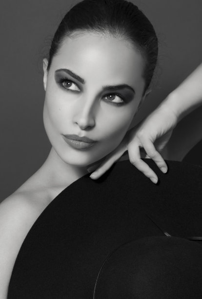 经典的黑白美图片下载