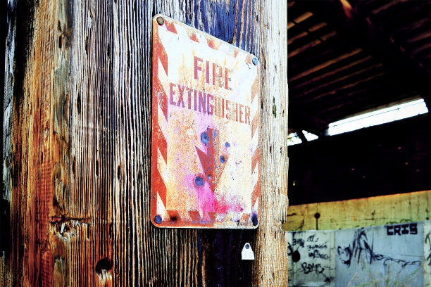 放弃磨坊图片下载