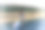 美丽的女孩带着行李在火车站图片下载
