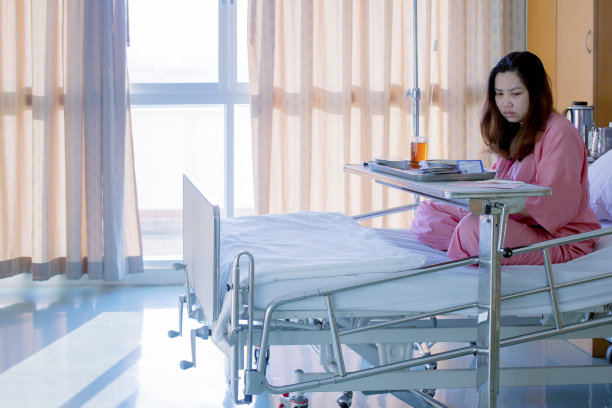 坐在病人蠕虫图片下载