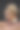 年轻漂亮的女人用化妆刷图片下载