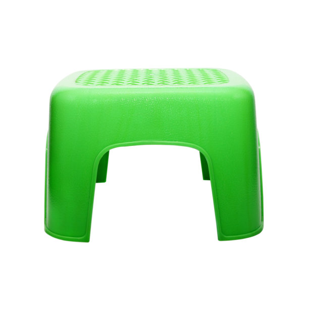 白色背景上的迷你绿色塑料凳子图片下载