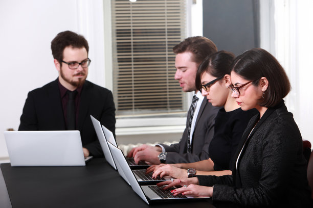 商务办公室团队合作图片下载