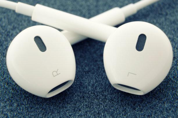 丝绒交叉耳机图片下载