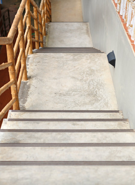 楼梯或走道表面由水泥制成，图片下载