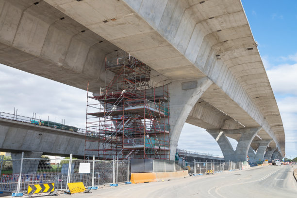 路在重建素材图片
