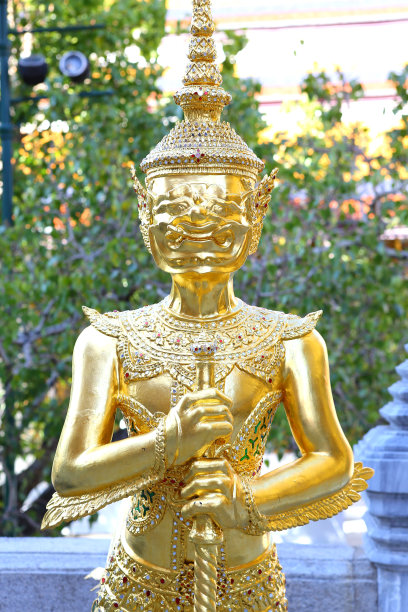 金巨人雕像的细节面图片下载