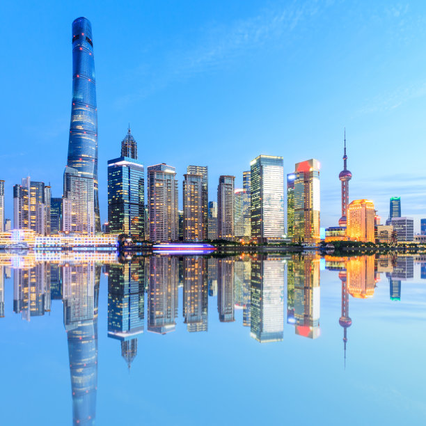 黄浦江上的上海夜景图片下载