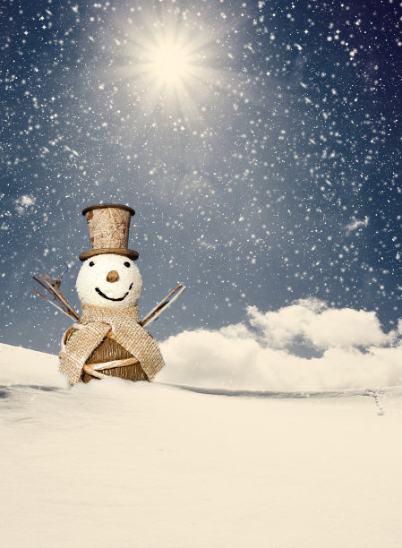 复古圣诞背景与雪人在阳光明媚的一天图片下载