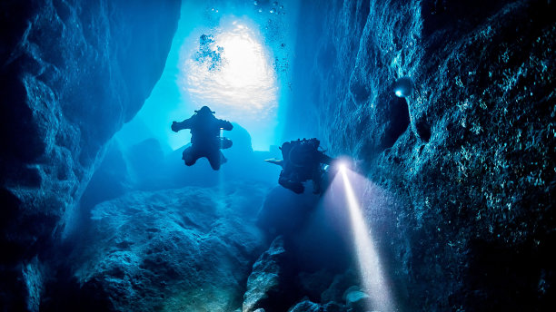 潜水照片素材ID：133864120