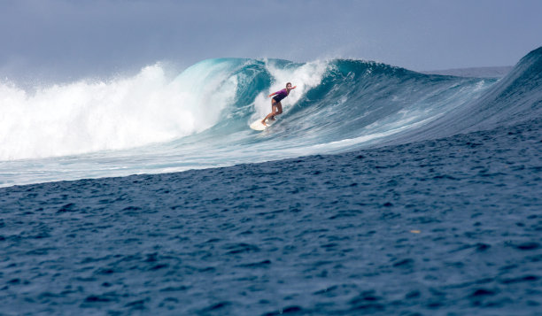 海浪图片素材ID：133874212