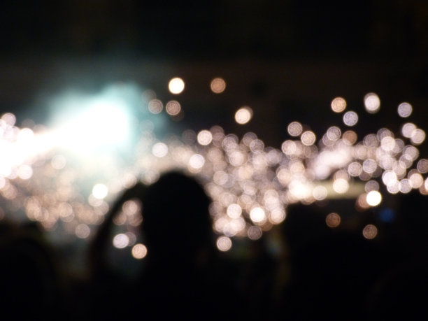 闪闪发光的人群图片下载