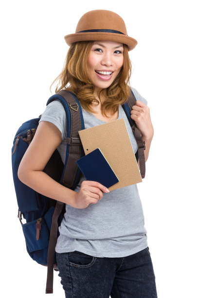 携带护照背包的旅客图片下载