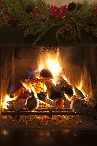 在壁炉的火焰图片下载