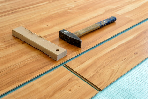 镶木地板铺设图片下载