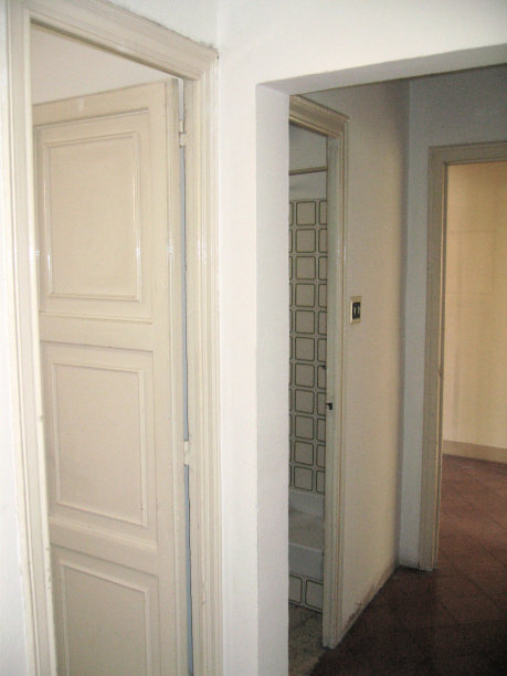 走廊的门图片下载