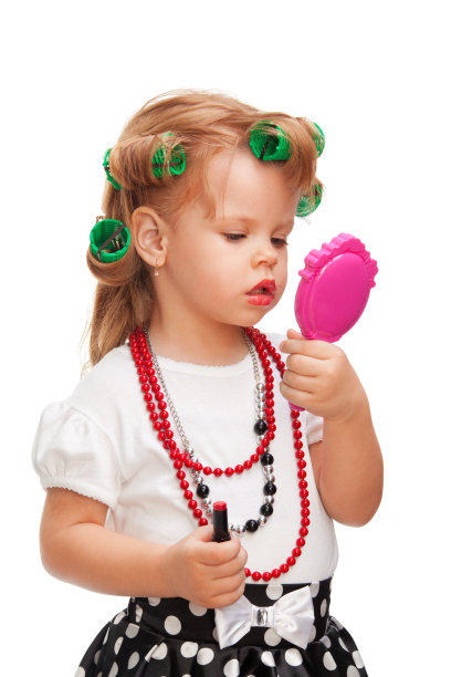 小女孩在化妆图片下载