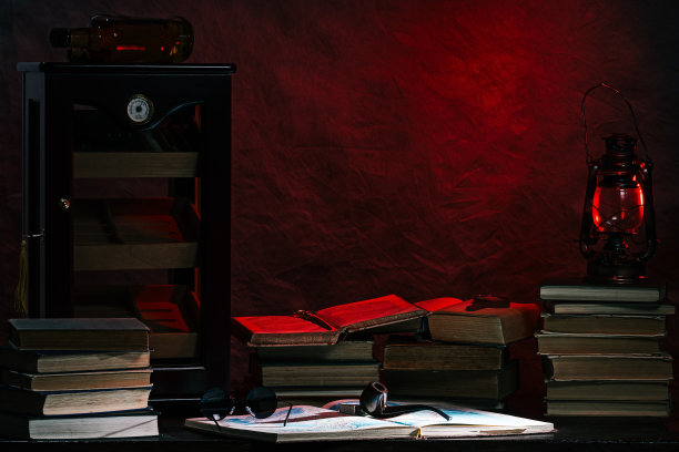 历史的办公桌上图片下载