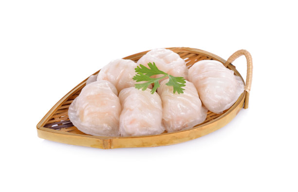 竹笼上的鲜虾蒸点（虾饺）素材图片