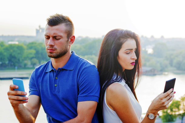 不诚实的关系图片下载